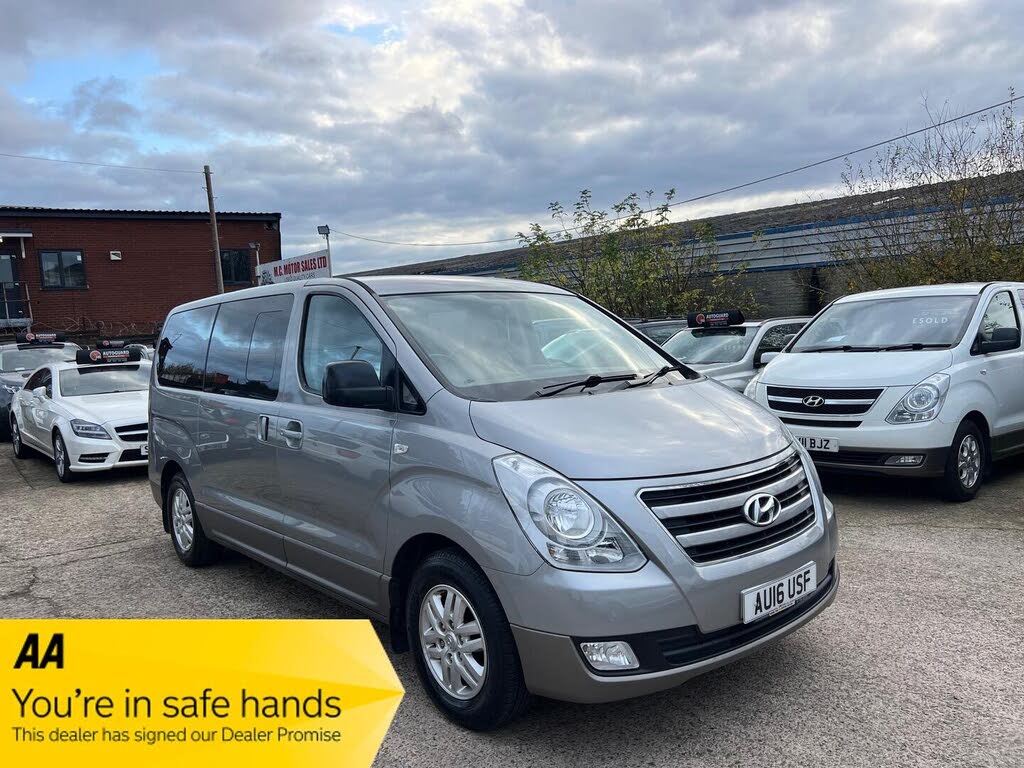 2016 Hyundai i800 2.5CRDi SE (134bhp)