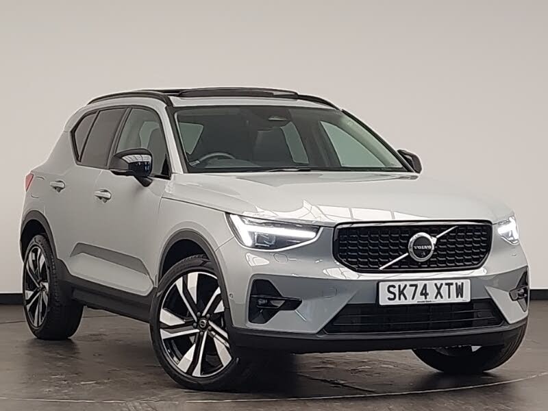 2024 Volvo XC40 2.0 B4 R-Design Pro