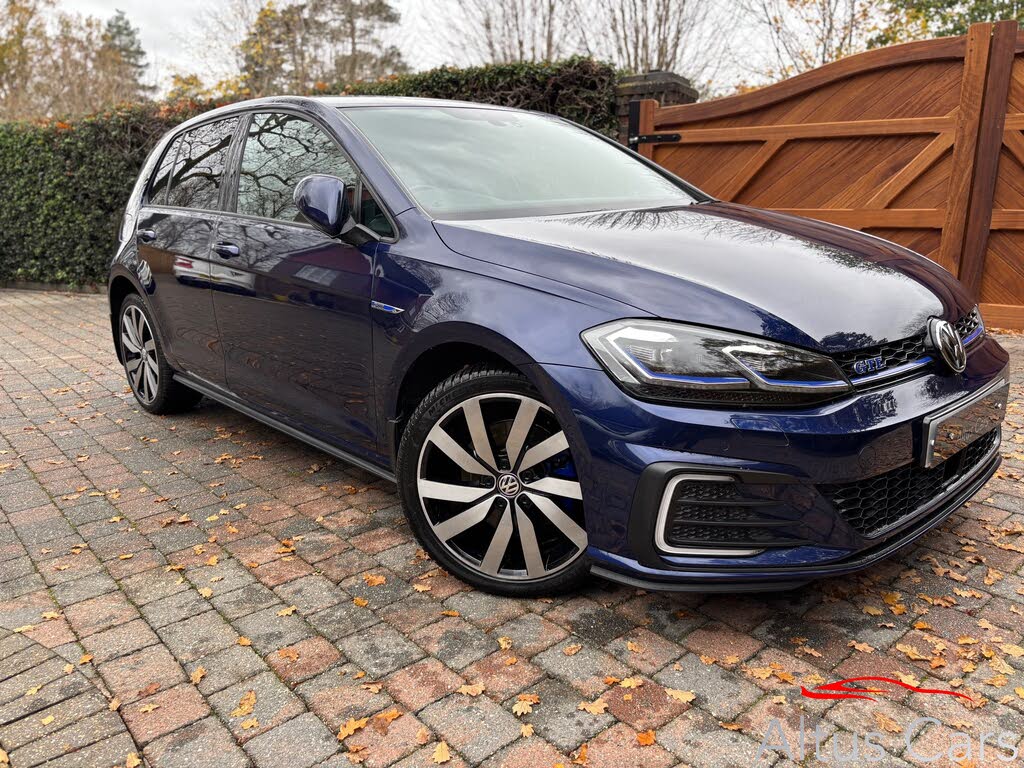 2017 Volkswagen Golf 1.4 TSI GTE Advance (s/s)