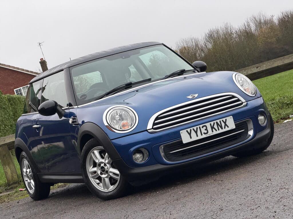 2013 MINI Mini 1.6 Cooper (122bhp) (Sport Chili) Hatchback 3d Auto