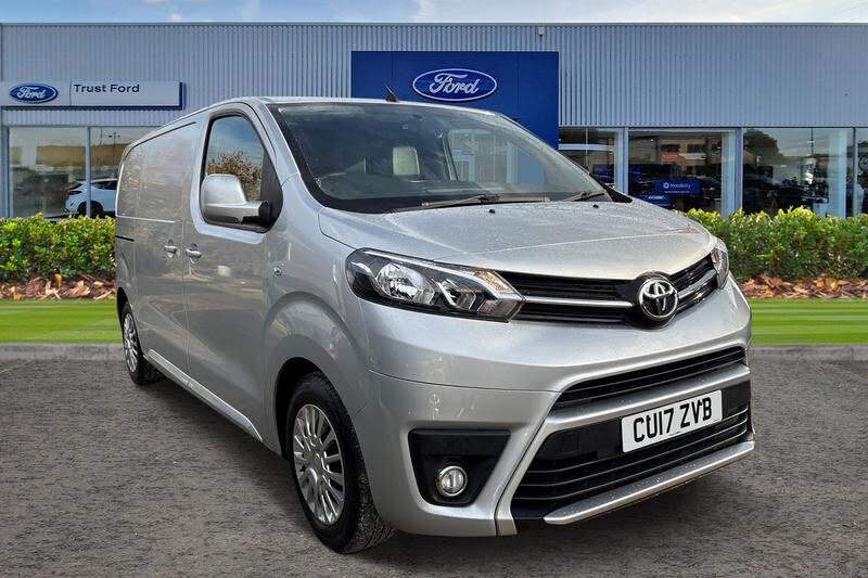 2017 Toyota PROACE 1.6D Comfort Medium (115hp)(EU6)