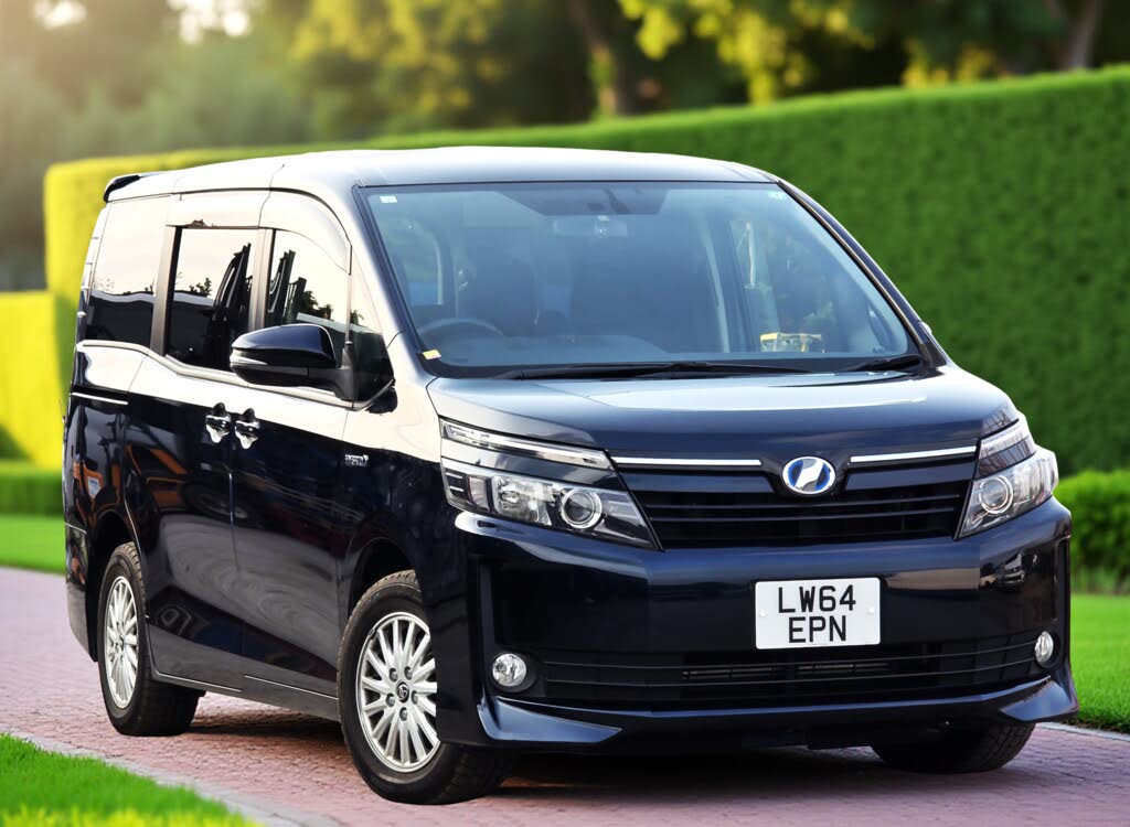 2015 Toyota Voxy 1.8 Hybrid