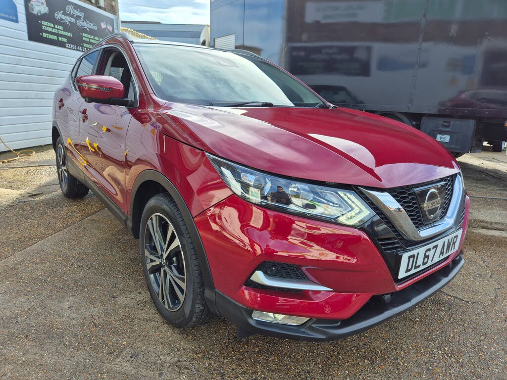 2017 Nissan Qashqai 1.2 DIG-T N-Connecta (Glass Roof Pack) Xtronic CVT