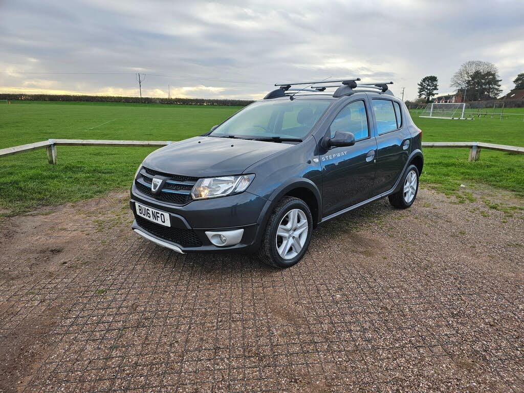 2016 Dacia Sandero Stepway 1.5dCi Laureate