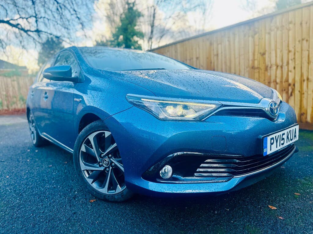 2015 Toyota Auris 1.8 VVT-i HSD Design Hatchback
