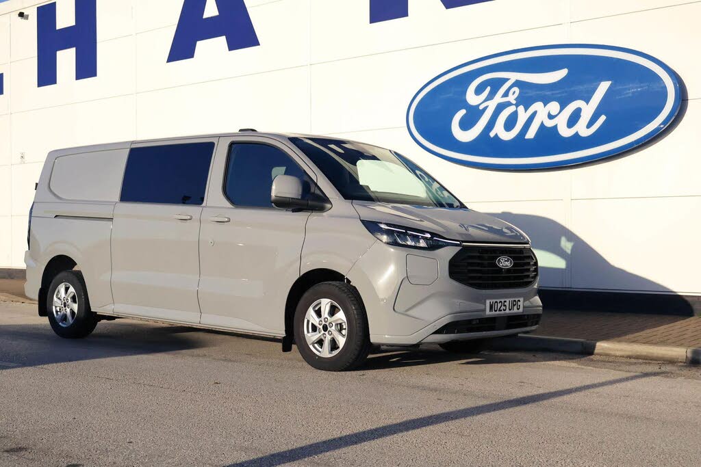 2025 Ford Transit Custom 2.5T 320 L2H1 Limited PHEV (227PS)(EU6e) Double Cab-in-Van auto