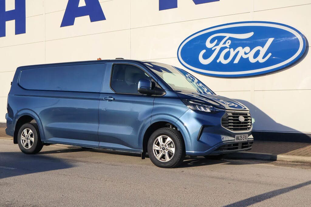 2025 Ford Transit Custom 2.0TDCi 280 L2H1 Limited Panel Van 1996cc auto