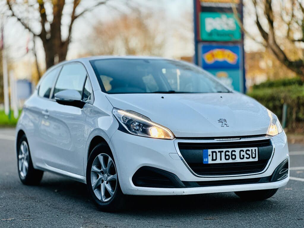 2017 Peugeot 208 1.2 PureTech Active Design Lime 3d