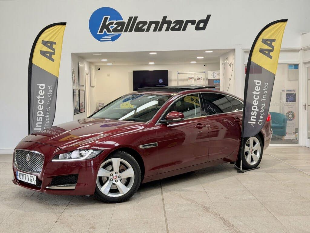 2017 Jaguar XF 2.0TD Portfolio (180ps) AWD Saloon 4d 1999cc Auto