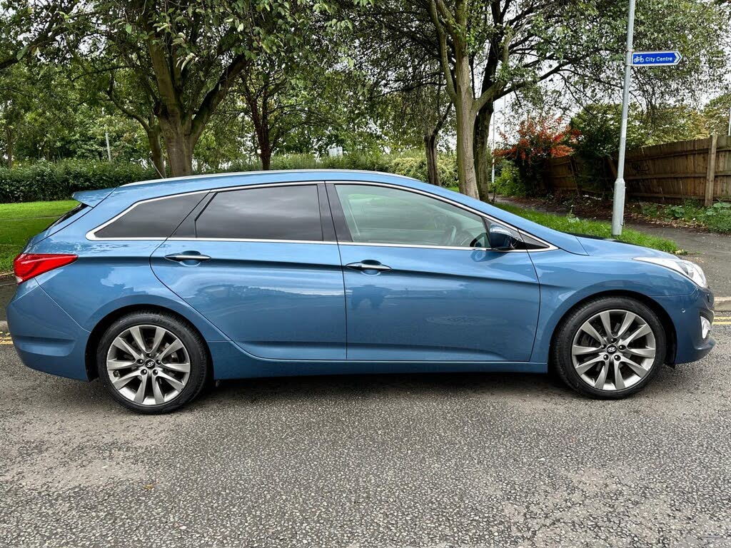 2011 Hyundai i40 1.7TD Premium (136ps) Estate 5d Auto