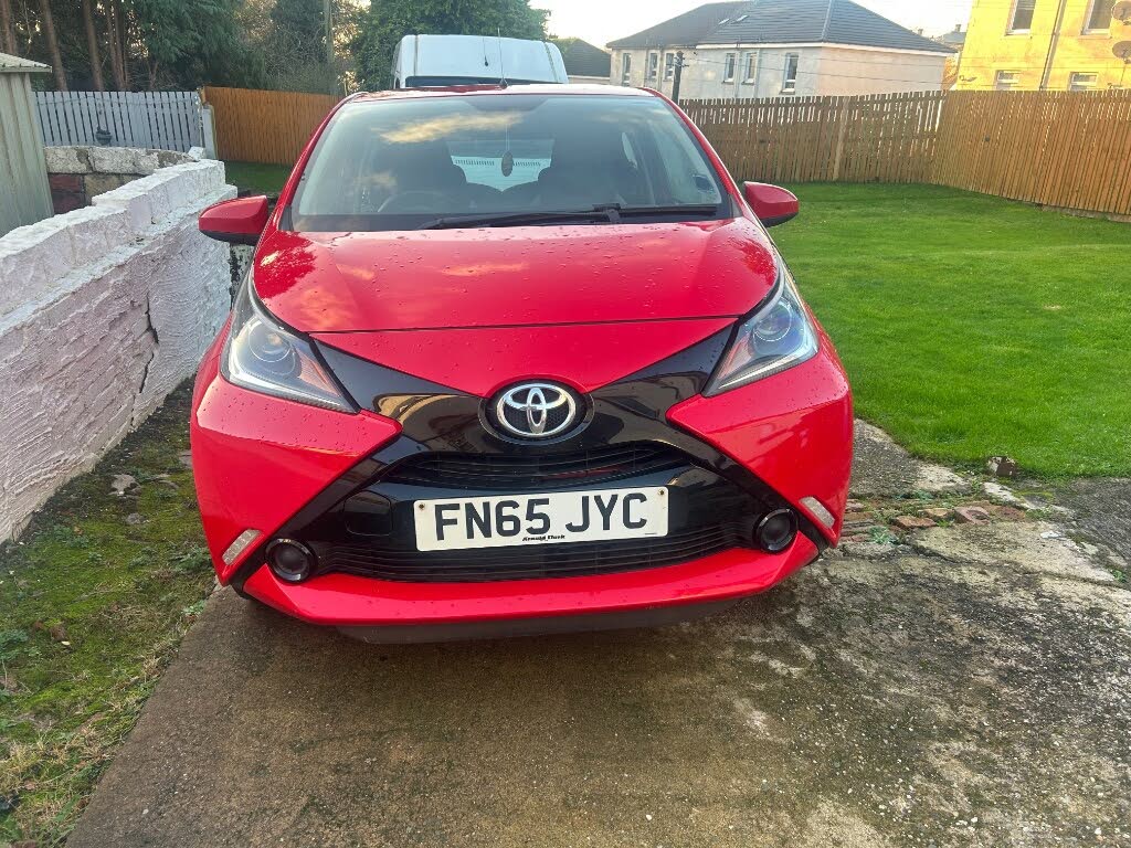2015 Toyota AYGO 1.0 VVT-i x-play 5d