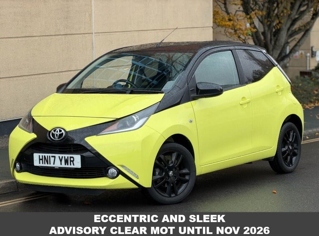 2017 Toyota AYGO 1.0 VVT-i x-cite 3 (Bi-tone Yellow) 5d
