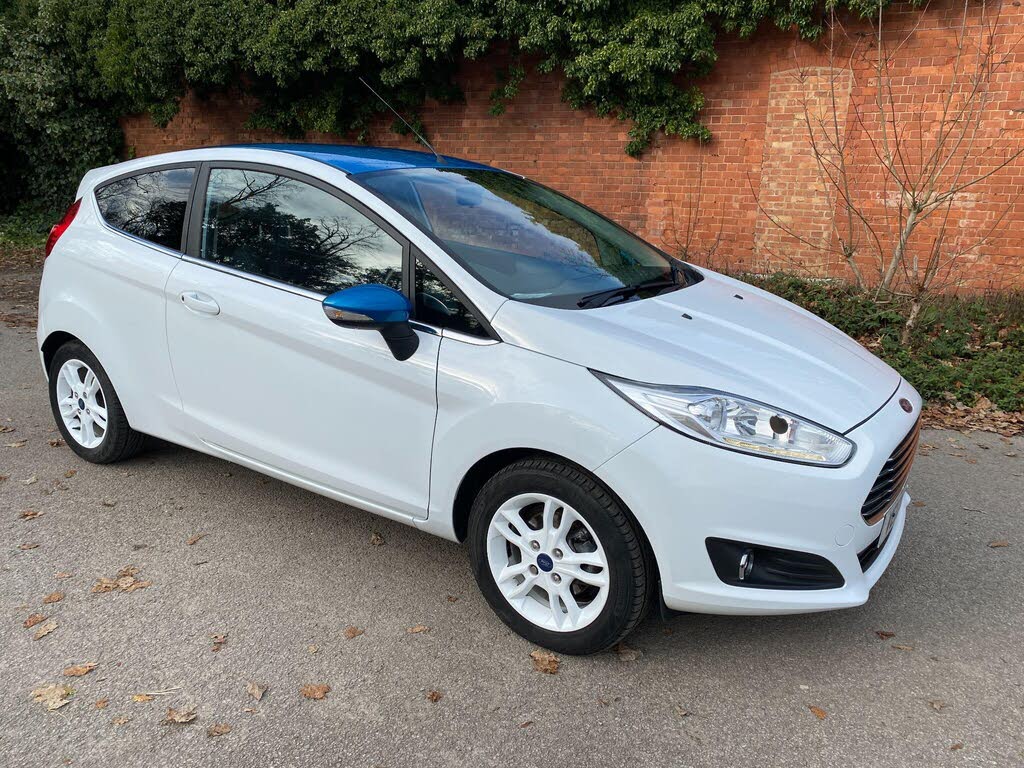 2017 Ford Fiesta 1.0T Zetec White Edition 3d