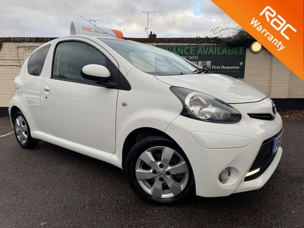 2013 Toyota AYGO 1.0 AYGO Fire 3d