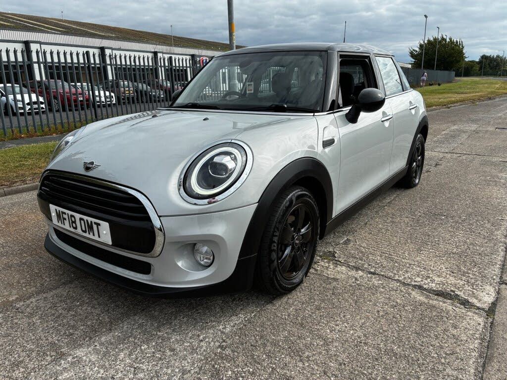 2018 MINI Mini 1.5 Cooper Series II (s/s) Hatchback 5d