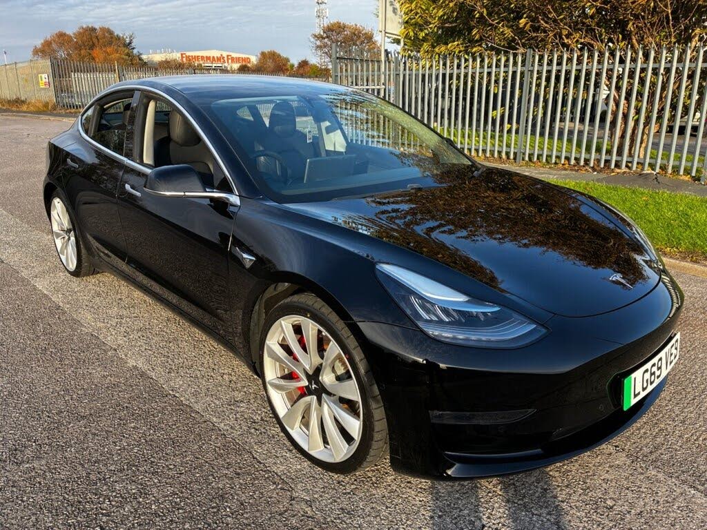 2019 Tesla Model 3 E 4X4 (Performance Pack)