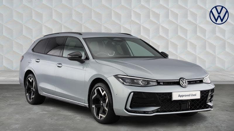 2025 Volkswagen Passat 1.5 TSI R-Line (204ps)