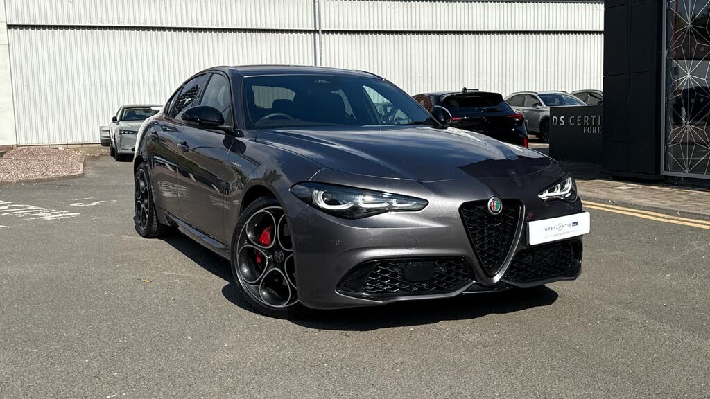 2025 Alfa Romeo Giulia 2.0 Veloce