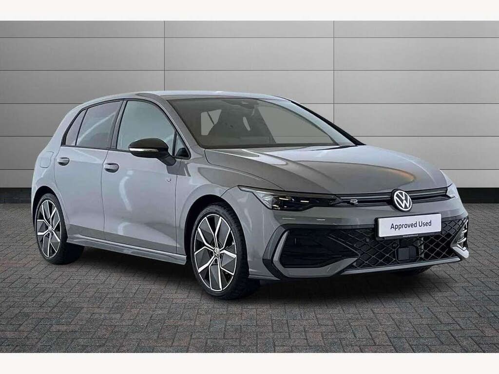 2025 Volkswagen Golf 1.5 eTSI Black Edition