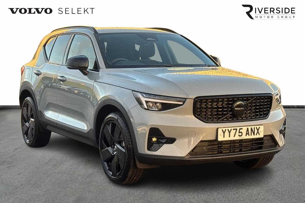 2025 Volvo XC40 2.0 B3 Plus Pro Black Edition