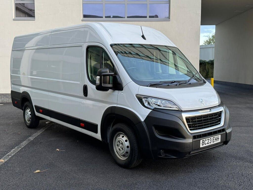 2023 Peugeot Boxer 2.2 BlueHDi Professional Premium+ 435 L4H2