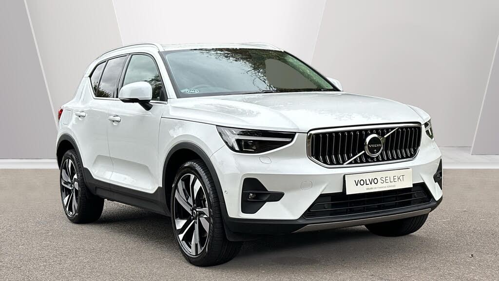 2024 Volvo XC40 2.0 B3 Ultra (Bright