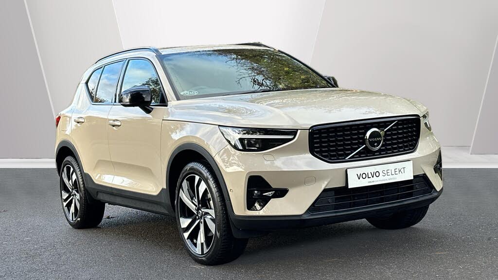 2024 Volvo XC40 2.0 B3 Ultra (Bright