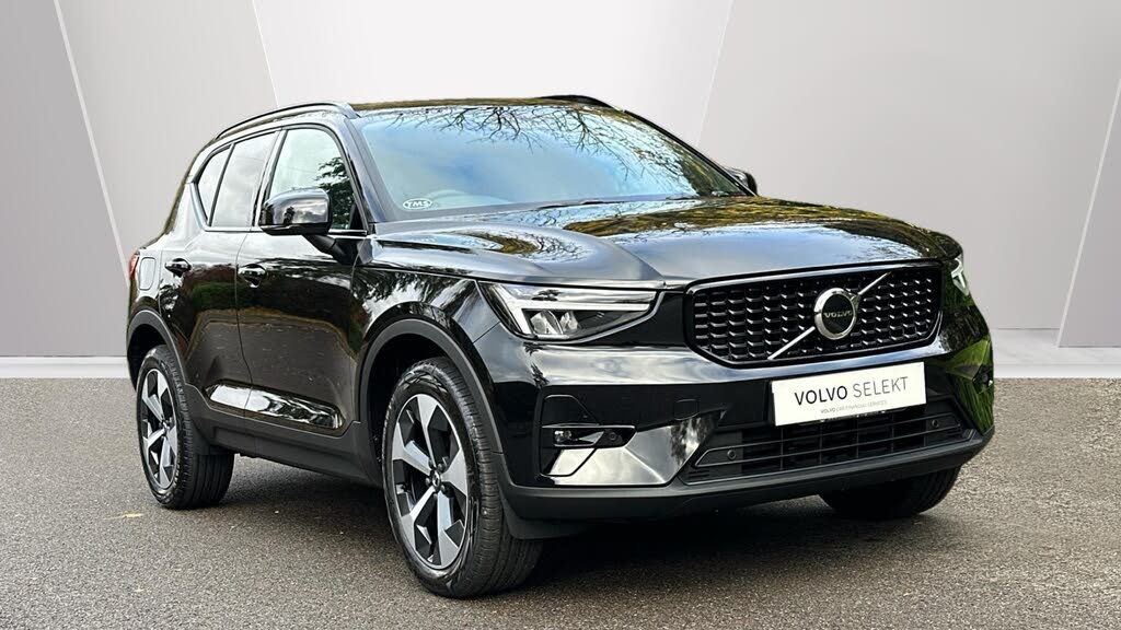 2025 Volvo XC40 2.0 B3 Plus