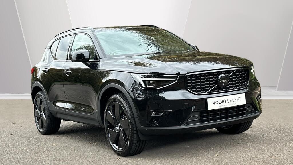 2025 Volvo XC40 2.0 B4 Ultra Black Edition