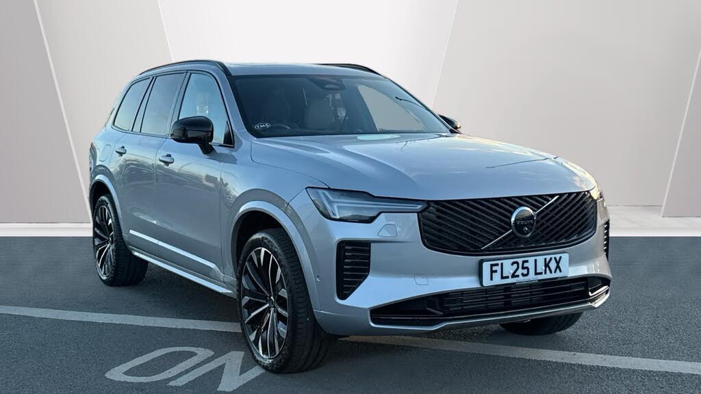 2025 Volvo XC90 2.0 T8 Ultra (Dark