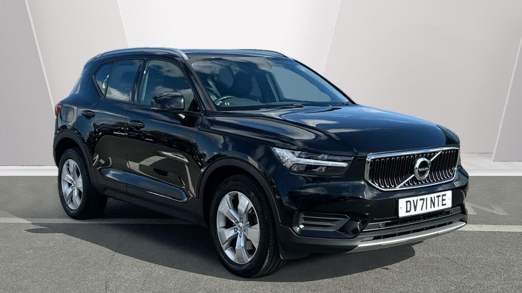2021 Volvo XC40 2.0 B4 Momentum (194bhp) Auto
