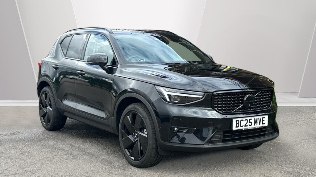 2025 Volvo XC40 2.0 B4 Ultra Black Edition