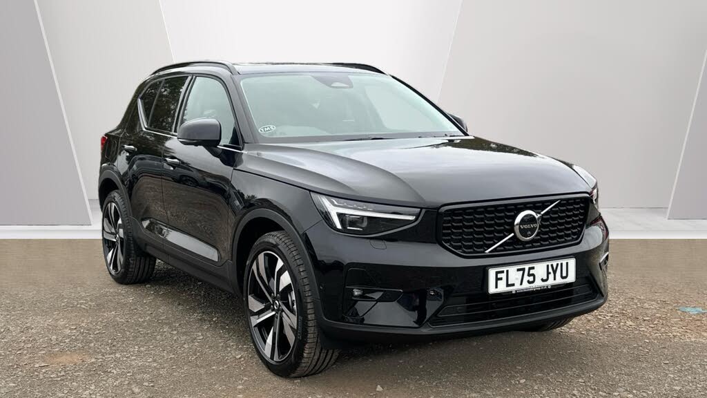 2025 Volvo XC40 2.0 B3 Ultra (Dark