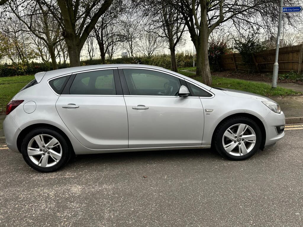 2012 Vauxhall Astra 1.7TD SRi (110ps) Hatchback 1686cc