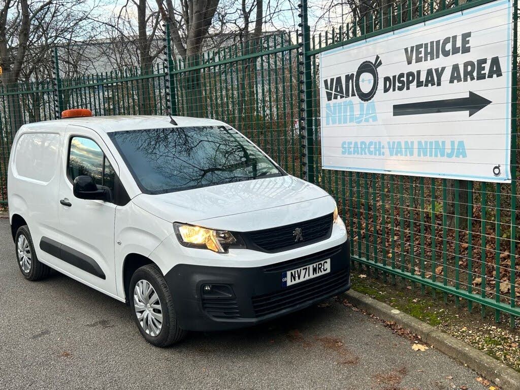 2022 Peugeot Partner 1.5 BlueHDi 1000 Professional Premium (100PS)(Eu6d)