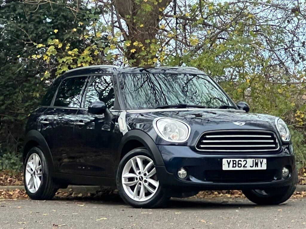 2013 MINI Mini Countryman 1.6 Cooper (Pepper)