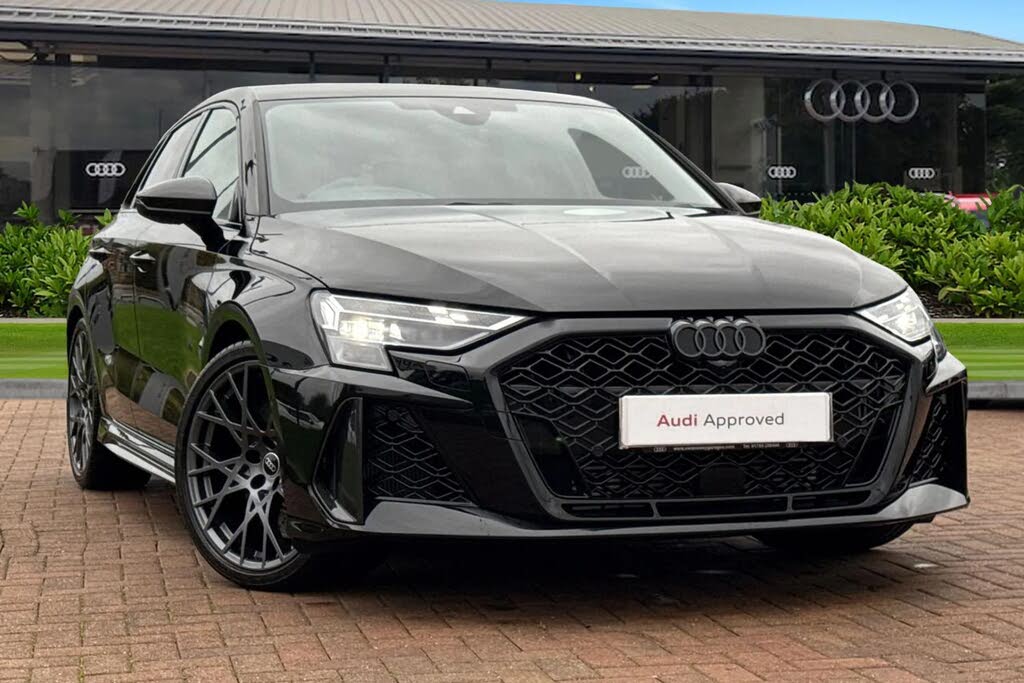 2025 Audi RS3 2.5 TFSI Carbon Black Sportback 5d