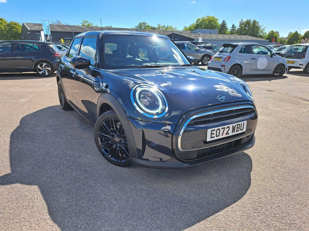 2022 MINI Mini 1.5 Cooper Exclusive (Premium) Hatchback 5d Auto