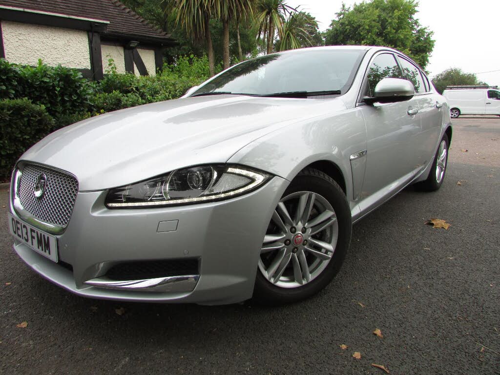 2013 Jaguar XF 2.2TD Premium Luxury (200ps) (s/s) Saloon 4d Auto
