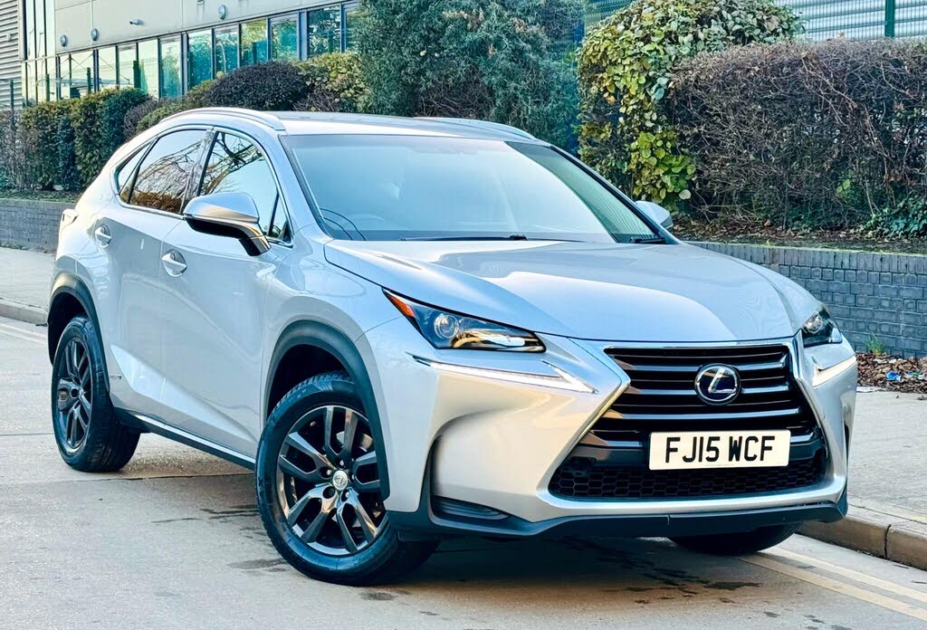 2015 Lexus NX 300h 2.5 SE (194bhp)