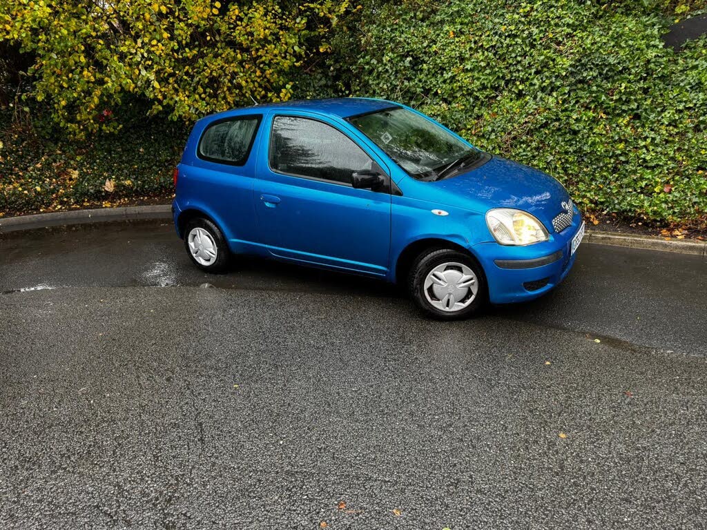 2004 Toyota Yaris 1.0 T2