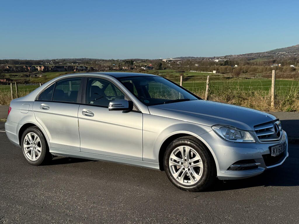 2013 Mercedes-Benz C-Class 1.6 C180 Executive SE Saloon 4d 7G-Tronic Plus