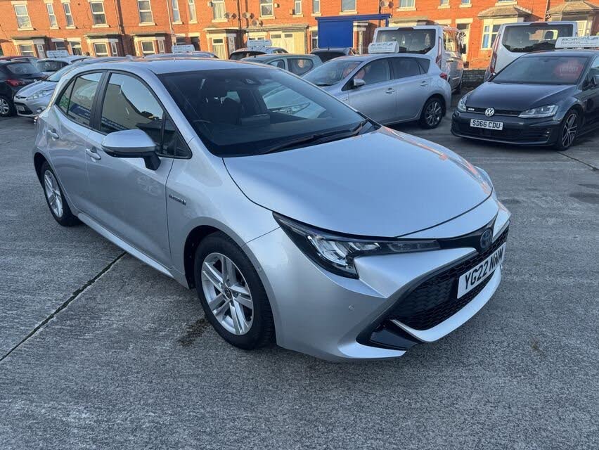 2022 Toyota Corolla 1.8 VVT-i Icon Tech (TRK) Hatchback 5d