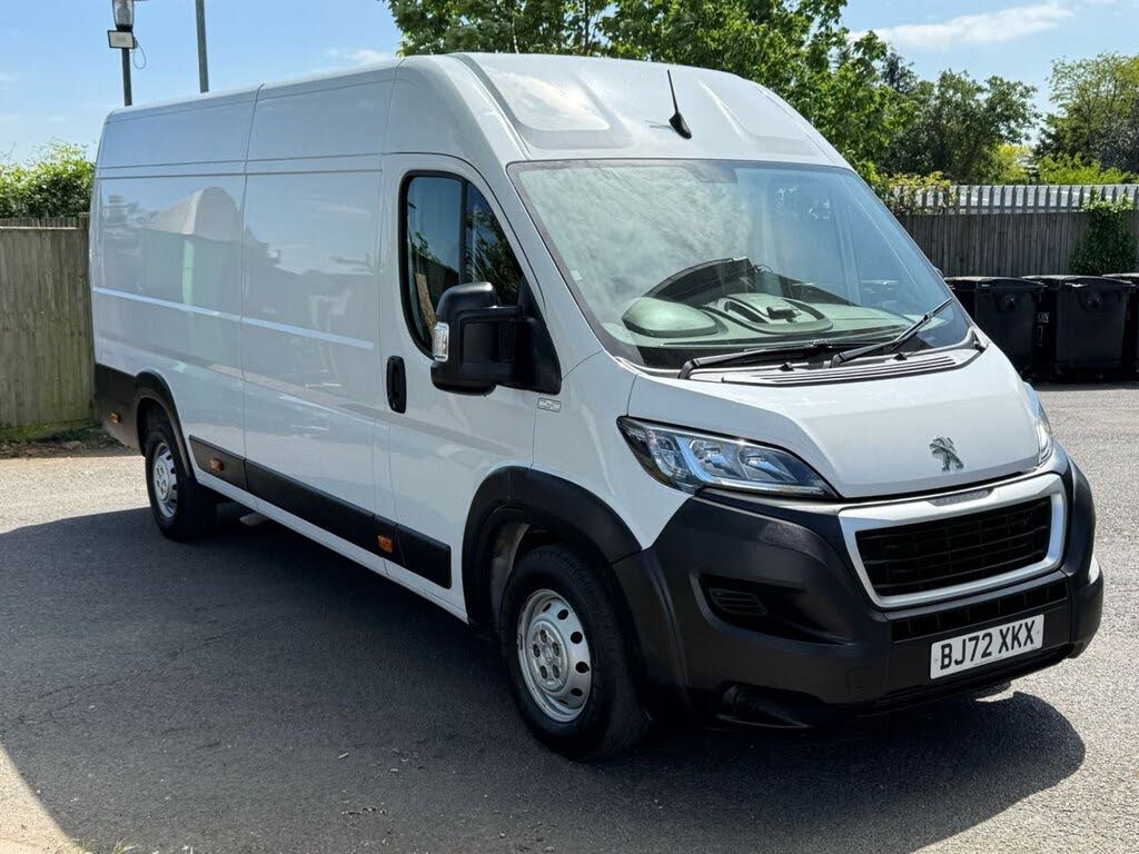2022 Peugeot Boxer 2.2 BlueHDi Professional 435 L4 H2