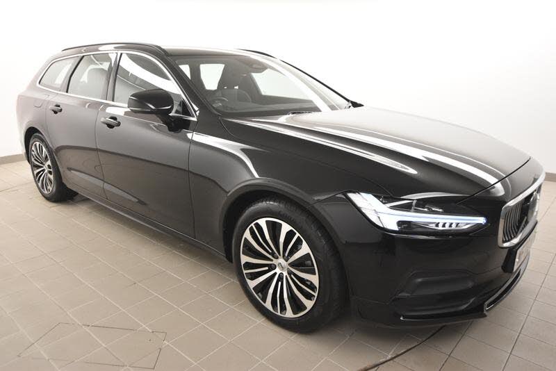 2022 Volvo V90 2.0 B4 Core (197bhp)