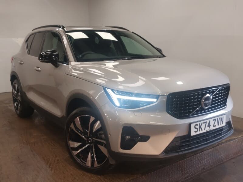 2024 Volvo XC40 2.0 B4 R-Design Pro