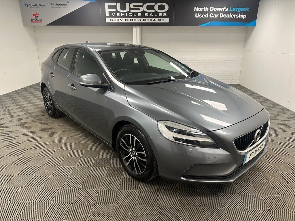 2017 Volvo V40 2.0 T2 Momentum