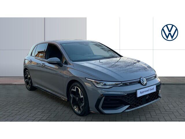 2025 Volkswagen Golf 1.5 TSI R-Line Hatchback