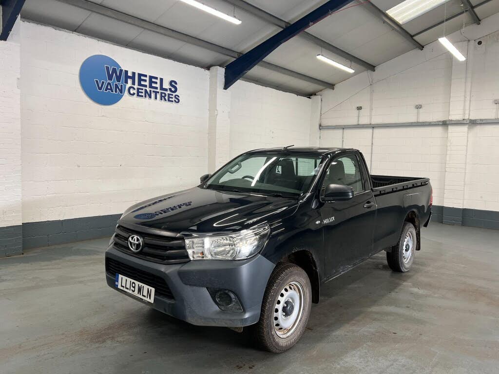 2019 Toyota Hi-Lux 2.4D-4D Active (150hp)(Eu6) 3.5t Single Pick-Up