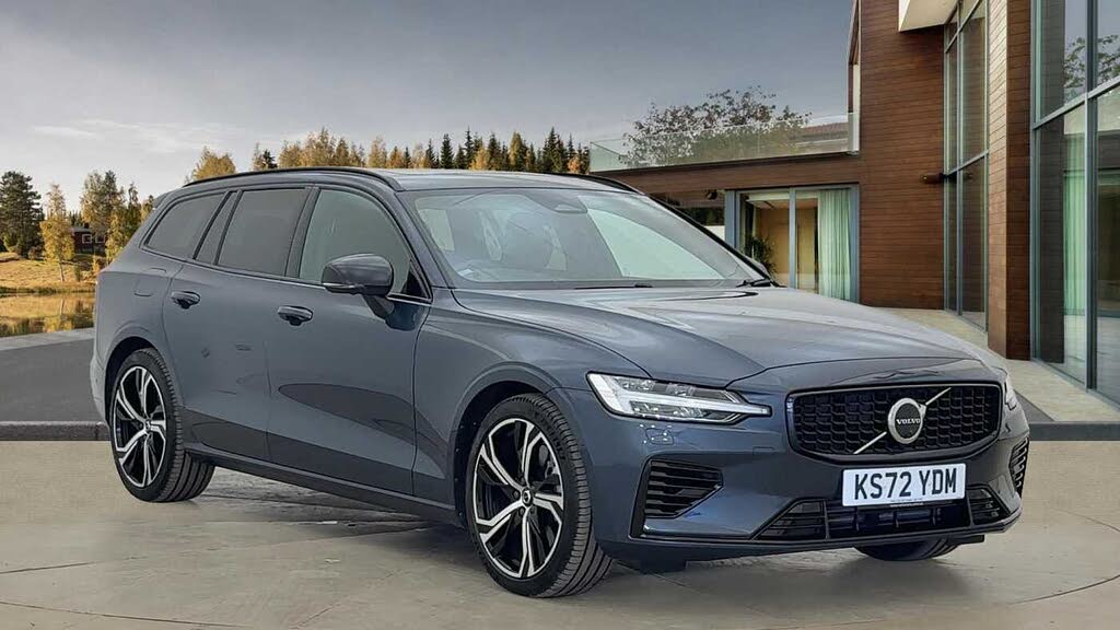 2023 Volvo V60 2.0 B4 Ultimate Station Wagon